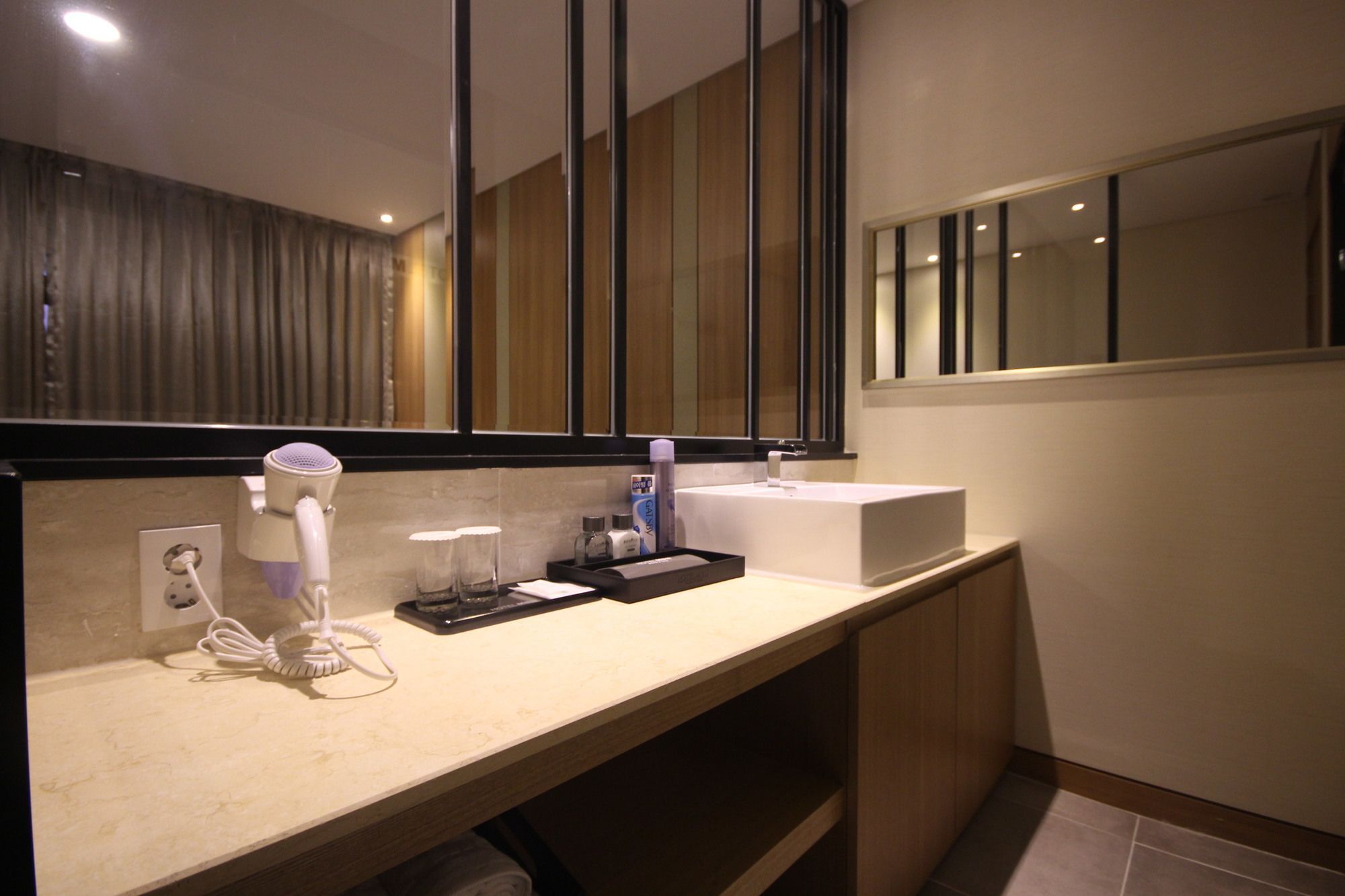 Mbn Hotel Changwon Exterior foto
