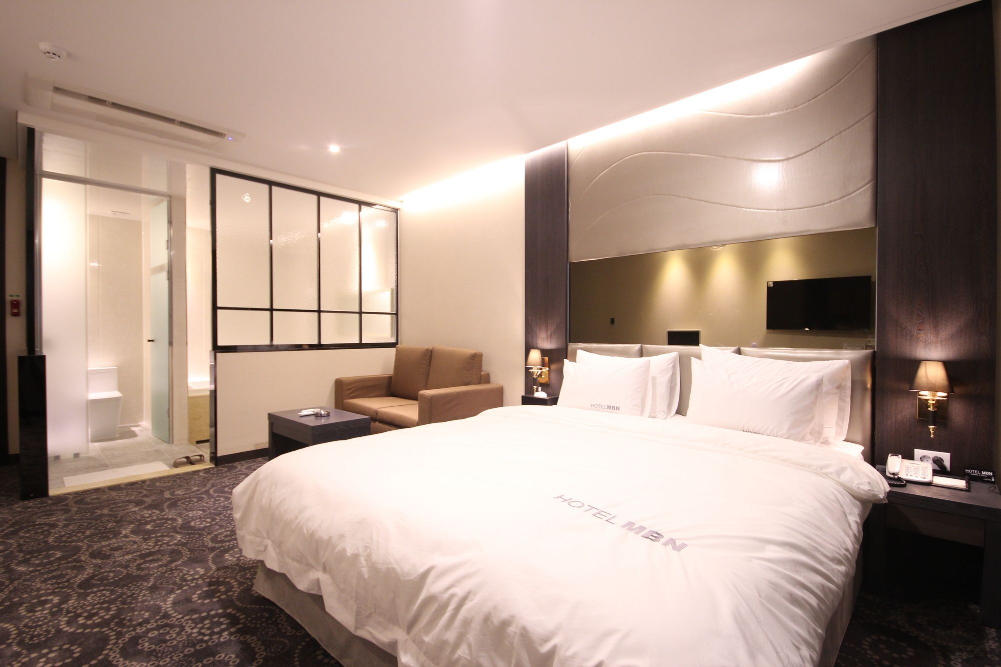 Mbn Hotel Changwon Exterior foto